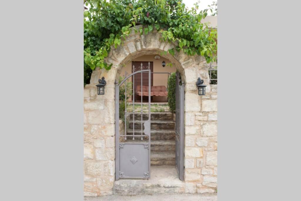 Heraklion Comfy House With Mountain View Eksteriør bilde