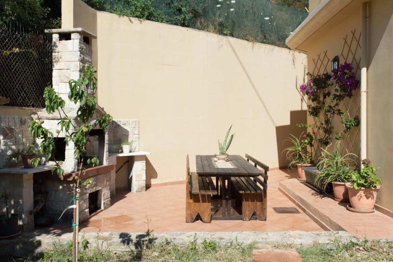 Heraklion Comfy House With Mountain View Eksteriør bilde